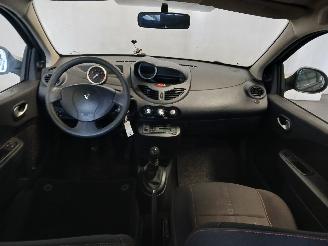 Renault Twingo Twingo II (CN) Hatchback 3-drs 1.2 (D7F-800(Euro 4)) [43kW]  (03-2007/=
09-2014) picture 10