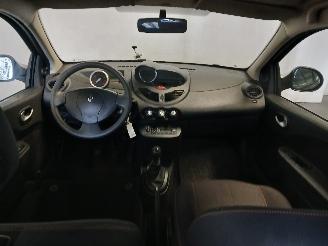 Renault Twingo Twingo II (CN) Hatchback 3-drs 1.2 (D7F-800(Euro 4)) [43kW]  (03-2007/=
09-2014) picture 9