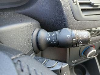 Renault Mégane Megane III Berline (BZ) 5-deurs 1.5 dCi 110 (K9K-636) [81kW]  (04-2011=
/...) picture 13