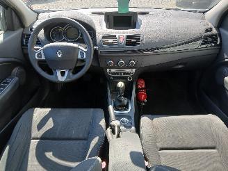 Renault Mégane Megane III Berline (BZ) 5-deurs 1.5 dCi 110 (K9K-636) [81kW]  (04-2011=
/...) picture 9