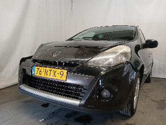 Coche accidentado Renault Clio Clio III Estate/Grandtour (KR) Combi 1.2 16V TCE 100 (D4F-784(D4F-H7))=
 [74kW]  (11-2007/12-2012) 2010/11