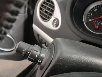 Renault Clio Clio III Estate/Grandtour (KR) Combi 1.2 16V TCE 100 (D4F-784(D4F-H7))=
 [74kW]  (11-2007/12-2012) picture 13