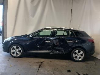 Renault Mégane Megane III Grandtour (KZ) Combi 5-drs 2.0 16V CVT (M4R-F713) [103kW]  =
(05-2009/02-2016) picture 4