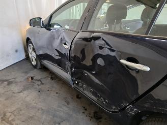 Renault Mégane Megane III Grandtour (KZ) Combi 5-drs 2.0 16V CVT (M4R-F713) [103kW]  =
(05-2009/02-2016) picture 25