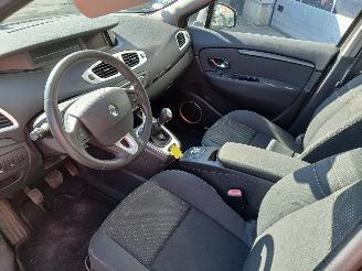 Renault Scenic Grand Scénic III (JZ) MPV 1.4 16V TCe 130 (H4J-700(H4J-A7)) [96kW]  =
(02-2009/12-2016) picture 10