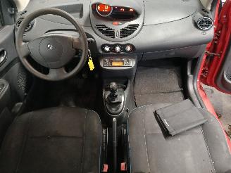 Renault Twingo Twingo II (CN) Hatchback 3-drs 1.2 16V (D4F-764(D4F-E7)) [55kW]  (03-2=
007/09-2014) picture 11