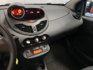 Renault Twingo Twingo II (CN) Hatchback 3-drs 1.2 16V (D4F-764(D4F-E7)) [55kW]  (03-2=
007/09-2014) picture 16