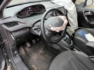 Peugeot 208 208 I (CA/CC/CK/CL) Hatchback 1.2 Vti 12V PureTech 82 (EB2F(HMZ)) [60k=
W]  (03-2012/12-2019) picture 11