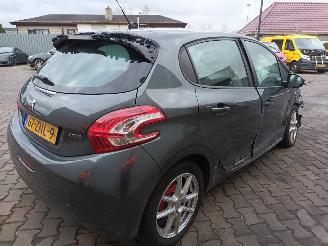 Peugeot 208 208 I (CA/CC/CK/CL) Hatchback 1.2 Vti 12V PureTech 82 (EB2F(HMZ)) [60k=
W]  (03-2012/12-2019) picture 5