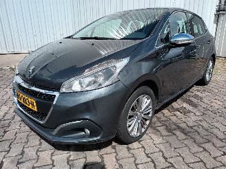 ojeté vozy osobní automobily Peugeot 208 208 I (CA/CC/CK/CL) Hatchback 1.6 Blue HDi 100 (DV6FD(BHY)) [73kW]  (0=
1-2015/12-2019) 2015/10