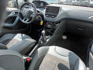 Peugeot 208 208 I (CA/CC/CK/CL) Hatchback 1.6 Blue HDi 100 (DV6FD(BHY)) [73kW]  (0=
1-2015/12-2019) picture 11