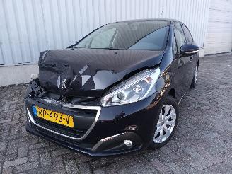 škoda osobní automobily Peugeot 208 208 I (CA/CC/CK/CL) Hatchback 1.2 Vti 12V PureTech 82 (EB2F(HMZ)) [60k=
W]  (03-2012/12-2019) 2018/2