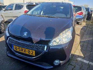 Peugeot 208 208 I (CA/CC/CK/CL) Hatchback 1.2 Vti 12V PureTech 82 (EB2F(HMZ)) [60k=
W]  (03-2012/12-2019) picture 10