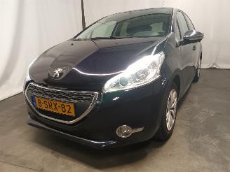 škoda osobní automobily Peugeot 208 208 I (CA/CC/CK/CL) Hatchback 1.2 Vti 12V PureTech 82 (EB2F(HMZ)) [60k=
W]  (03-2012/12-2019) 2013/11