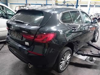 BMW 1-serie 1 serie (F40) Hatchback 120i 2.0 TwinPower 16V (B48-A20A) [131kW]  (11=
-2020/...) picture 3