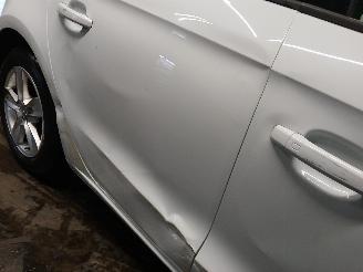 Audi A1 A1 Sportback (8XA/8XF) Hatchback 5-drs 1.0 TFSI Ultra 12V (CHZB(Euro 6=
)) [70kW]  (03-2015/10-2018) picture 26