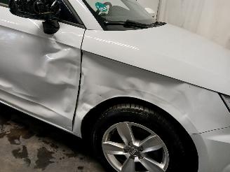 Audi A1 A1 Sportback (8XA/8XF) Hatchback 5-drs 1.0 TFSI Ultra 12V (CHZB(Euro 6=
)) [70kW]  (03-2015/10-2018) picture 23