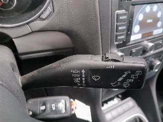 Volkswagen Golf Golf VI (5K1) Hatchback 1.6 TDI 16V (CAYC(Euro 5)) [77kW]  (02-2009/11=
-2012) picture 15