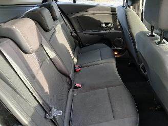 Renault Mégane Megane III Grandtour (KZ) Combi 5-drs 1.5 dCi 90 (K9K-834(K9K-H8)) [66=
kW]  (05-2009/04-2016) picture 9