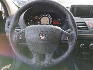 Renault Mégane Megane III Grandtour (KZ) Combi 5-drs 1.5 dCi 90 (K9K-834(K9K-H8)) [66=
kW]  (05-2009/04-2016) picture 14