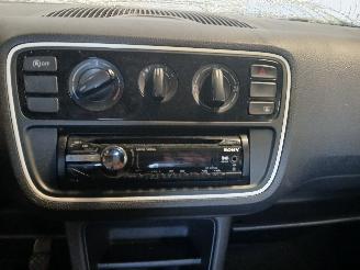 Volkswagen Up! Up! (121) Hatchback 1.0 12V 60 (CHYA) [44kW]  (08-2011/08-2020) picture 14