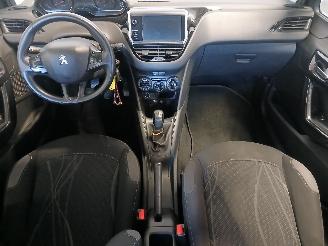 Peugeot 208 208 I (CA/CC/CK/CL) Hatchback 1.2 Vti 12V PureTech 82 (EB2F(HMZ)) [60k=
W]  (03-2012/12-2019) picture 10