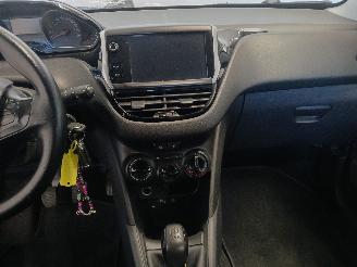 Peugeot 208 208 I (CA/CC/CK/CL) Hatchback 1.2 Vti 12V PureTech 82 (EB2F(HMZ)) [60k=
W]  (03-2012/12-2019) picture 16