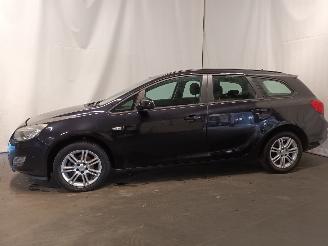 Opel Astra Astra J Sports Tourer (PD8/PE8/PF8) Combi 1.4 16V ecoFLEX (A14XER(Euro=
 5)) [74kW]  (10-2010/10-2015) picture 5