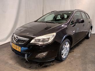 Opel Astra Astra J Sports Tourer (PD8/PE8/PF8) Combi 1.4 16V ecoFLEX (A14XER(Euro=
 5)) [74kW]  (10-2010/10-2015) picture 3