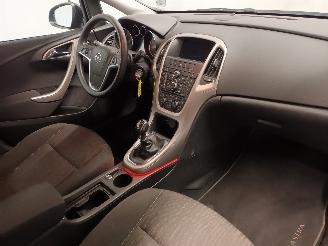 Opel Astra Astra J Sports Tourer (PD8/PE8/PF8) Combi 1.4 16V ecoFLEX (A14XER(Euro=
 5)) [74kW]  (10-2010/10-2015) picture 14