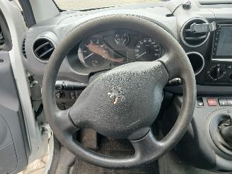 Peugeot Partner Partner (GC/GF/GG/GJ/GK) Van 1.6 (TU5JP4B(NFR)) [66kW]  (04-2008/02-20=
12) picture 18