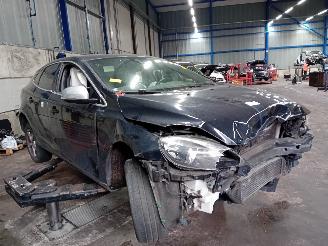 Volvo V-40 V40 (MV) Hatchback 5-drs 1.6 D2 (D4162T) [84kW]  (03-2012/12-2016) picture 2