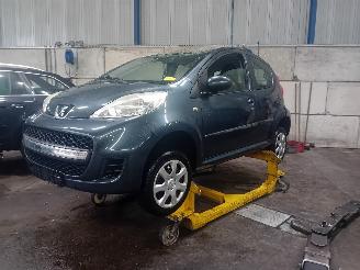 demontáž osobní automobily Peugeot 107 107 Hatchback 1.0 12V (384F(1KR)) [50kW]  (06-2005/05-2014) 2010