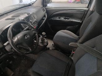 Opel Combo Combo Tour MPV 1.4 16V ecoFlex (A14FP(843.A1.000)) [70kW]  (02-2012/12=
-2018) picture 12