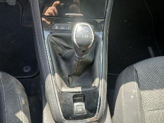 Opel Grandland Grandland (X) SUV 1.2 Turbo 12V (F12XHT(EB2ADTS)) [96kW]  (06-2017/...=
) picture 23