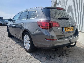 Opel Astra Astra J Sports Tourer (PD8/PE8/PF8) Combi 1.4 16V ecoFLEX (A14XER(Euro=
 5)) [74kW]  (10-2010/10-2015) picture 5