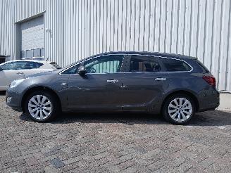 Opel Astra Astra J Sports Tourer (PD8/PE8/PF8) Combi 1.4 16V ecoFLEX (A14XER(Euro=
 5)) [74kW]  (10-2010/10-2015) picture 4