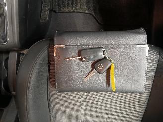 Opel Antara Antara (LA6) SUV 2.4 16V 4x2 (Z24SED(Euro 4)) [103kW]  (09-2008/12-201=
1) picture 20