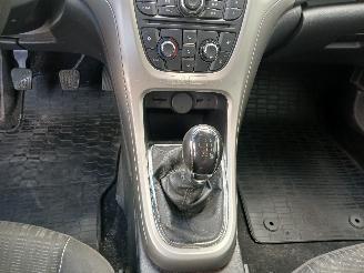 Opel Astra Astra J Sports Tourer (PD8/PE8/PF8) Combi 1.7 CDTi 16V (A17DTR(Euro 5)=
) [81kW]  (10-2010/10-2015) picture 18