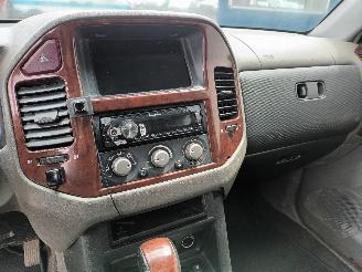 Mitsubishi Pajero Pajero Hardtop (V6/7) Terreinwagen 3.2 DI-D 16V (4M41) [118kW]  (04-20=
00/12-2006) picture 11