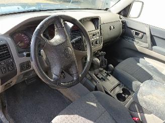 Mitsubishi Pajero Pajero Hardtop (V8/9) Terreinwagen 3.2 DI-D 16V (4M41) [121kW]  (04-20=
00/12-2006) picture 10