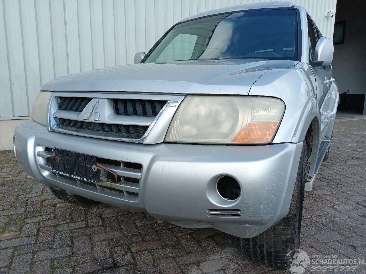 Mitsubishi Pajero Pajero Canvas Top (V6/7) Terreinwagen 3.2 DI-D 16V (4M41) [118kW]  (10=
-2001/12-2006)