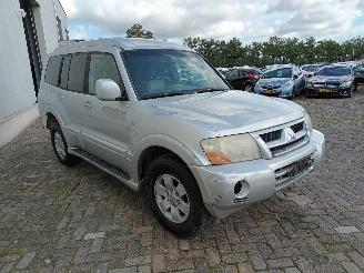 Mitsubishi Pajero Pajero Canvas Top (V6/7) Terreinwagen 3.2 DI-D 16V (4M41) [118kW]  (10=
-2001/12-2006) picture 6