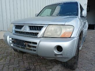 škoda osobní automobily Mitsubishi Pajero Pajero Canvas Top (V6/7) Terreinwagen 3.2 DI-D 16V (4M41) [118kW]  (10=
-2001/12-2006) 2005/4