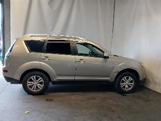 Mitsubishi Outlander Outlander (CW) SUV 2.4 16V Mivec 4x2 (4B12) [125kW]  (11-2006/11-2012)= picture 7