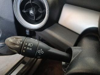 Mini Mini Mini (R56) Hatchback 1.6 16V Cooper (N12-B16A) [88kW]  (10-2006/02-201=
2) picture 13