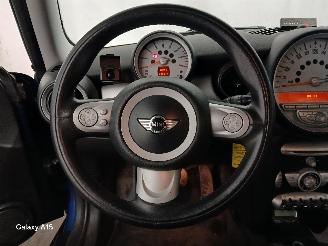 Mini Mini Mini (R56) Hatchback 1.6 16V Cooper (N12-B16A) [88kW]  (10-2006/02-201=
2) picture 12