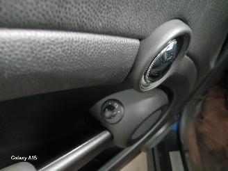 Mini Mini Mini (R56) Hatchback 1.6 16V Cooper (N12-B16A) [88kW]  (10-2006/02-201=
2) picture 10