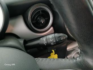 Mini Mini Mini (R56) Hatchback 1.6 16V Cooper (N12-B16A) [88kW]  (10-2006/02-201=
2) picture 16