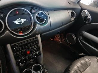 Mini Mini Mini Cooper S (R53) Hatchback 1.6 16V (W11-B16A) [120kW]  (03-2002/09-=
2006) picture 16